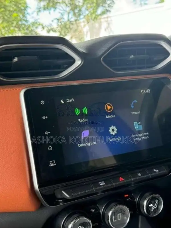 Nissan Magnite Tekna 2025 SUV (Used)
