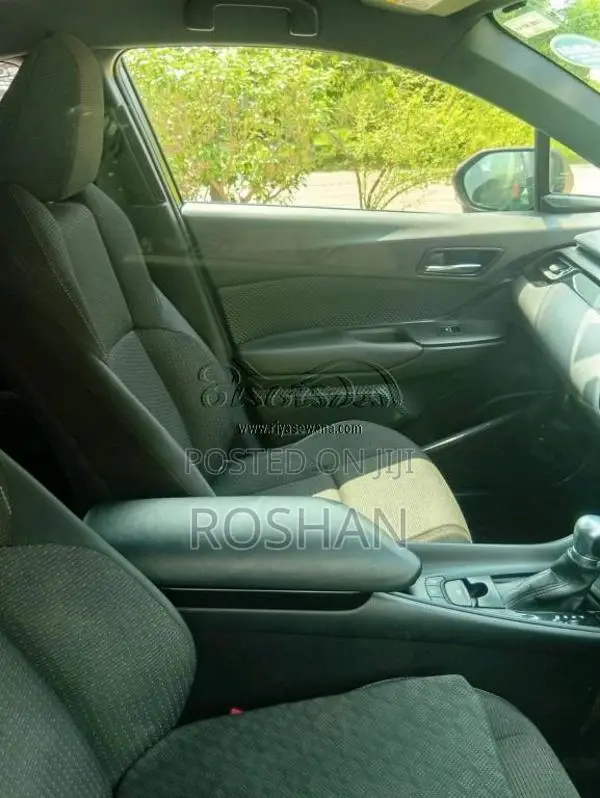 Toyota CHR 2019 SUV (Used)