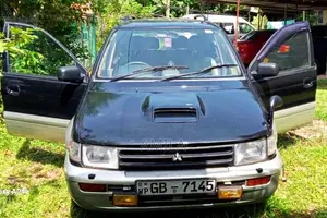 Mitsubishi RVR 2009 SUV (Used)