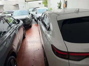 Honda Vezel Premium 2025 SUV Brand New