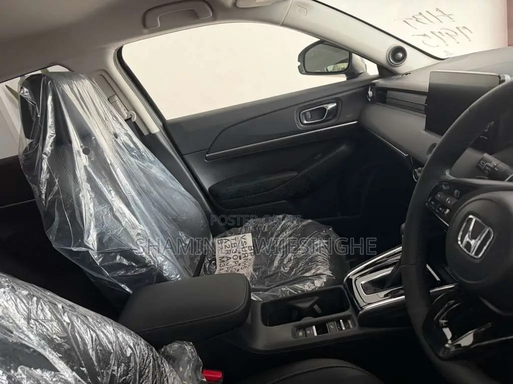 Honda Vezel Premium 2025 SUV Brand New