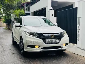 Honda Vezel 2014 SUV (Used)