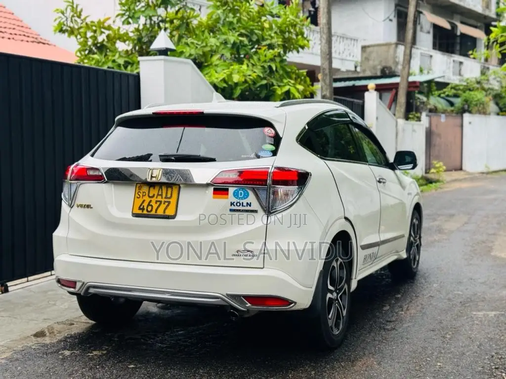 Honda Vezel 2014 SUV (Used)