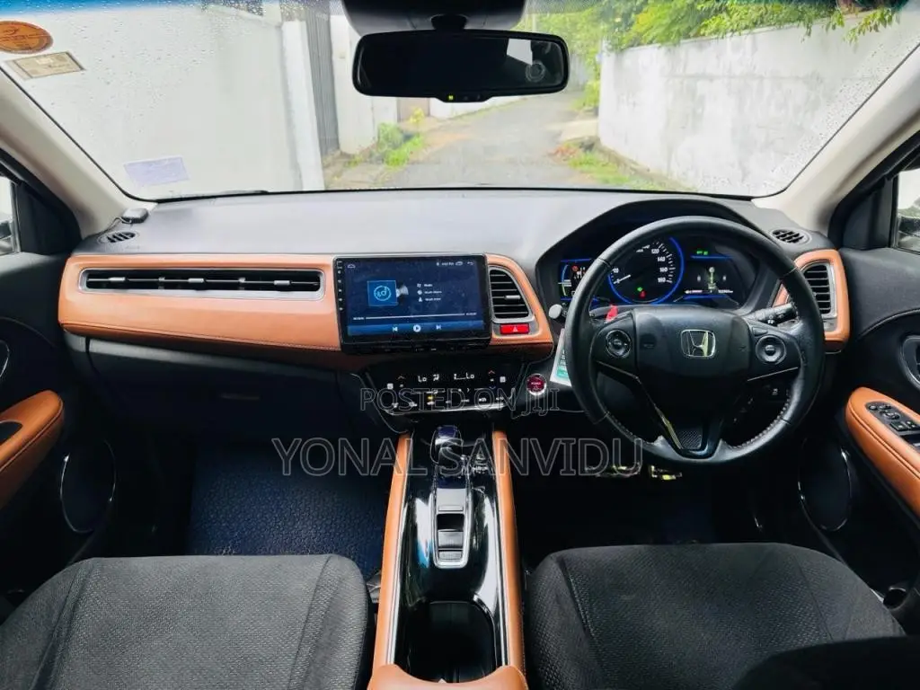 Honda Vezel 2014 SUV (Used)