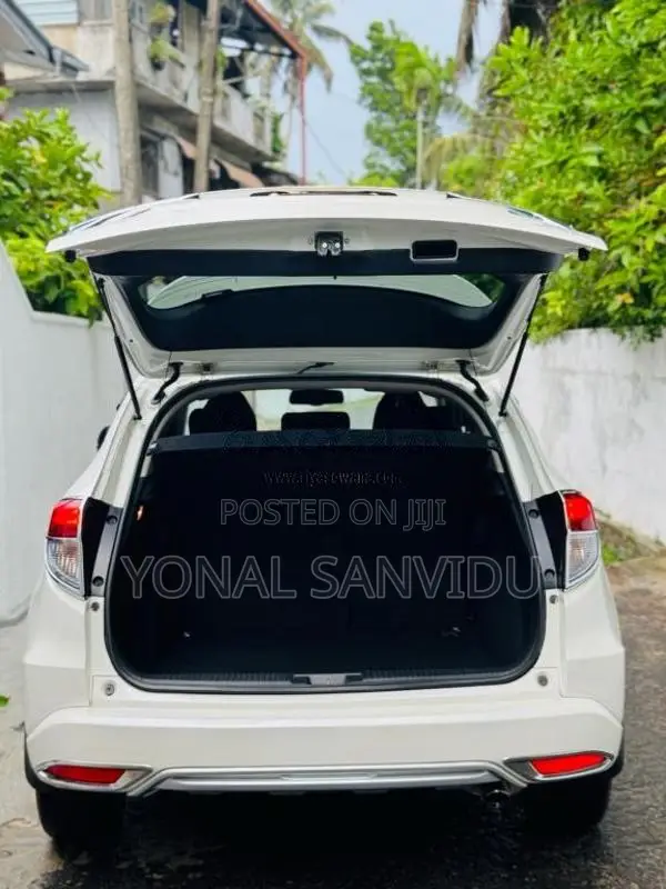 Honda Vezel 2014 SUV (Used)