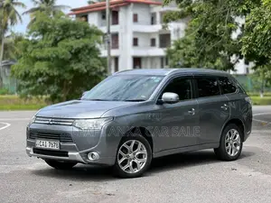 Mitsubishi Outlander 2014 SUV (Used)