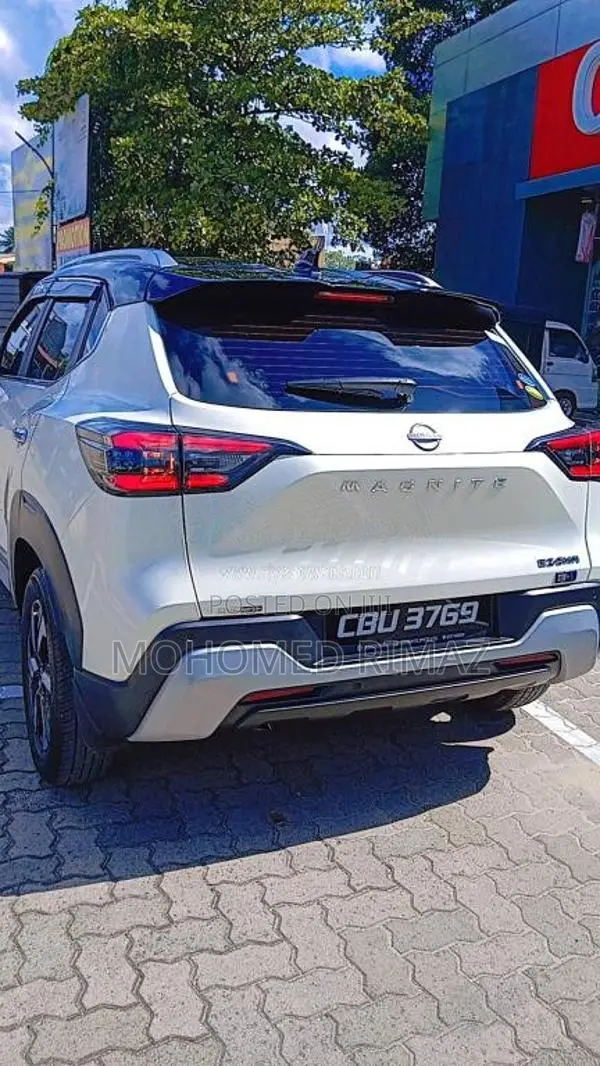 Nissan Magnite Tekna 2026 SUV (Used)