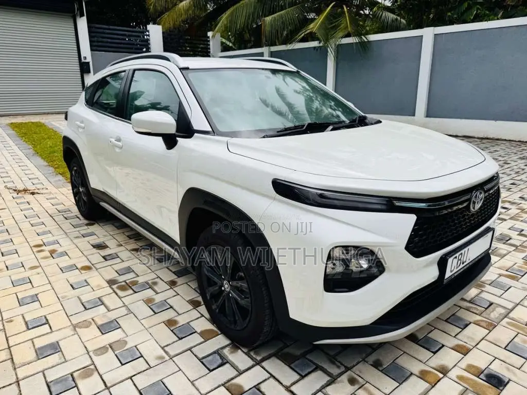 Toyota Taisor 2025 SUV (Used)
