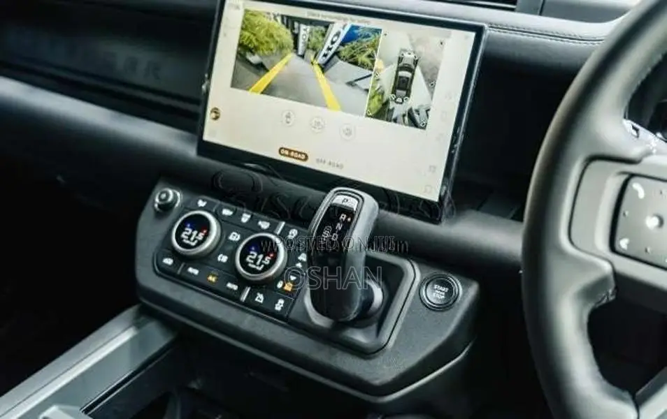 Land-Rover Defender 2025 SUV (Used)