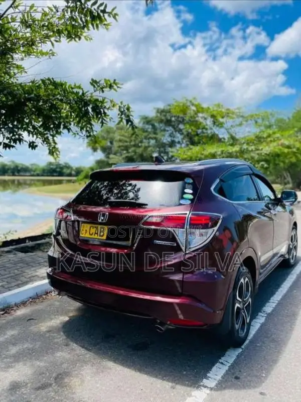 Honda Vezel 2014 SUV (Used)