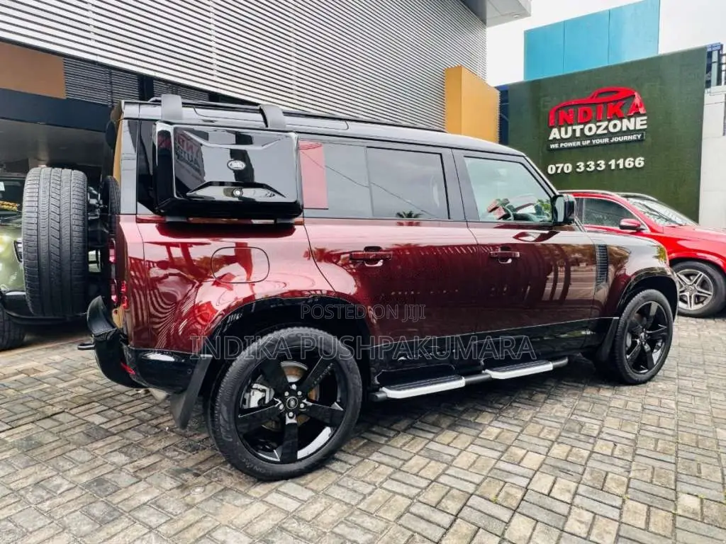 Land-Rover Defender Sedona Edition P300e 2025 SUV Brand New