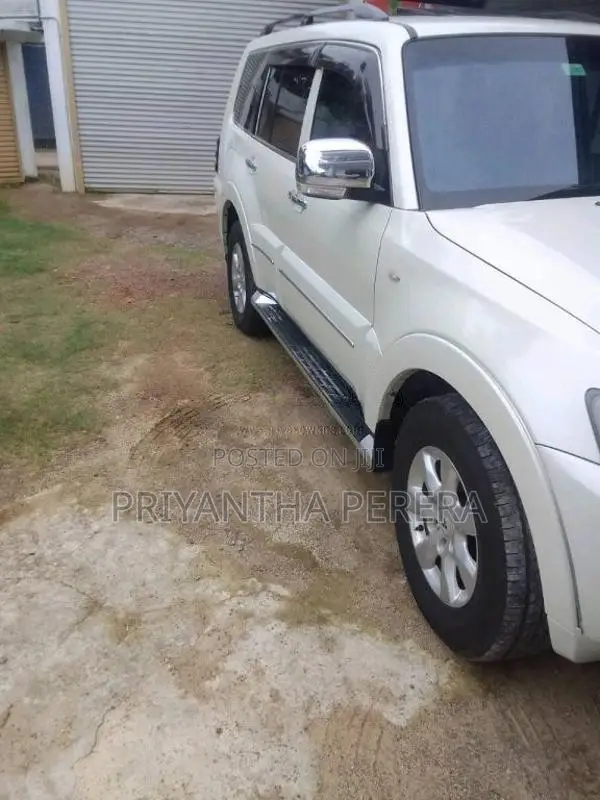 Mitsubishi Montero 2013 SUV (Used)