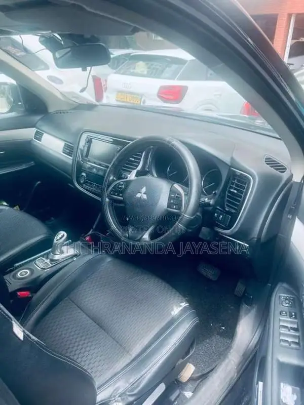 Mitsubishi Outlander Phev 2014 SUV (Used)