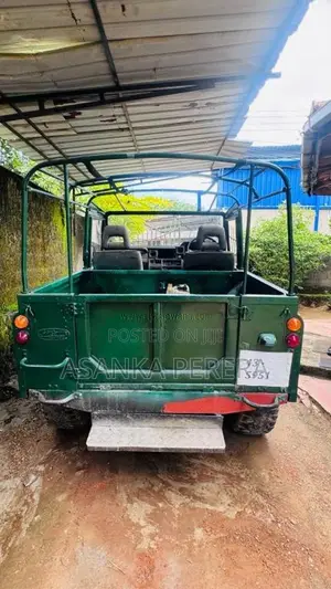 Land-Rover Defender 1980 SUV (Used)