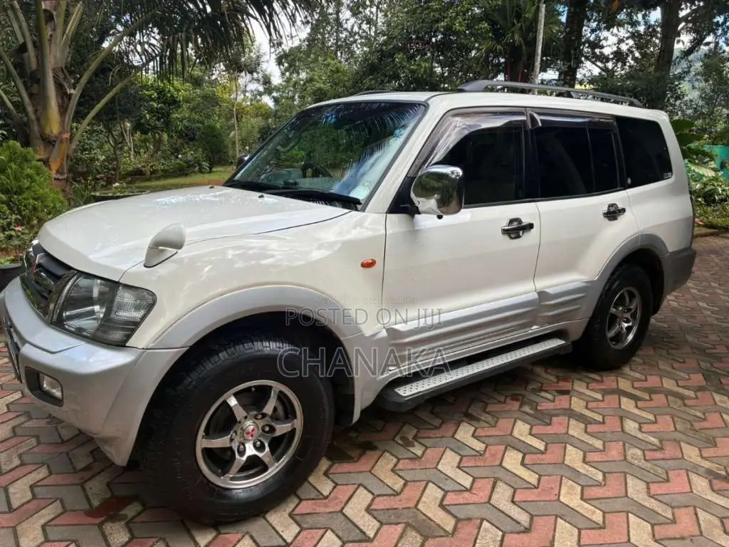 Mitsubishi Montero 2000 SUV (Used)