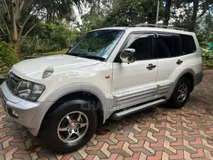 Mitsubishi Montero 2000 SUV (Used)