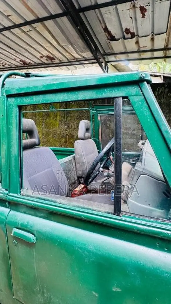 Land-Rover Defender 1980 SUV (Used)