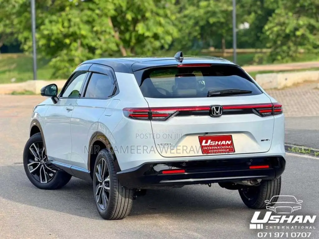 Honda Vezel Z PLAY MOONROOF 2026 SUV Brand New