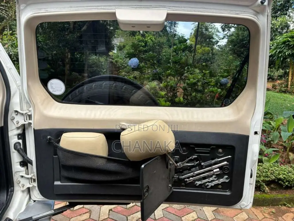 Mitsubishi Montero 2000 SUV (Used)