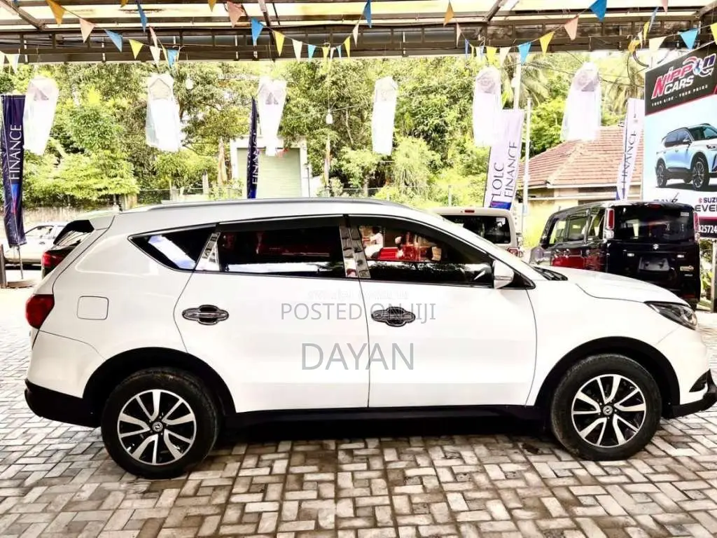 DFSK Glory 2021 SUV (Used)