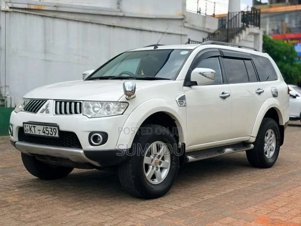 Mitsubishi Montero 2012 SUV (Used)