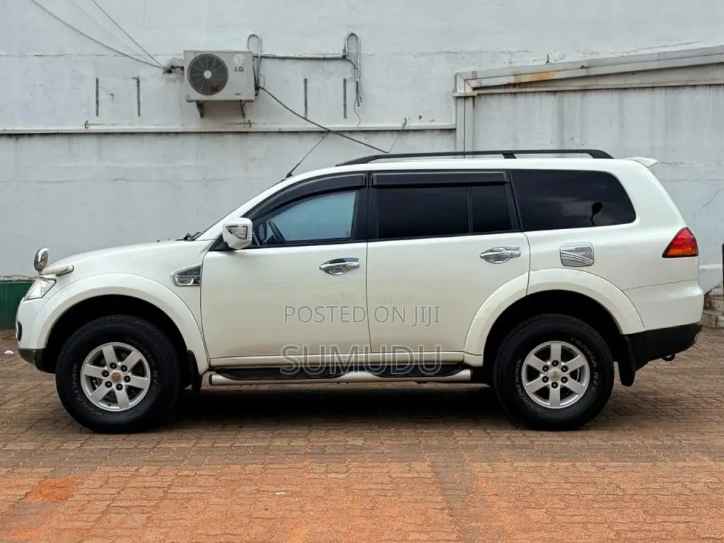 Mitsubishi Montero 2012 SUV (Used)