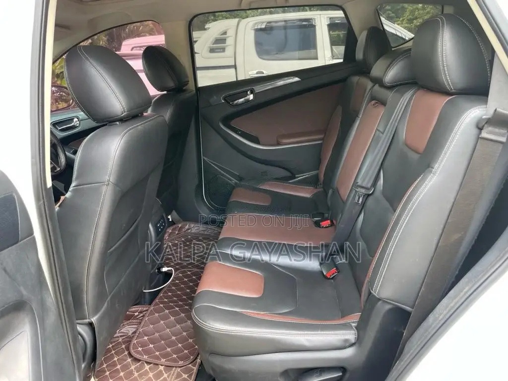 DFSK Glory 580 2020 SUV (Used)