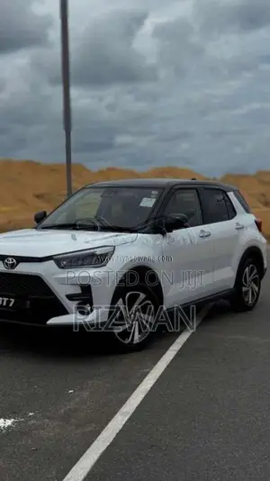 Toyota Raize 2025 SUV (Used)