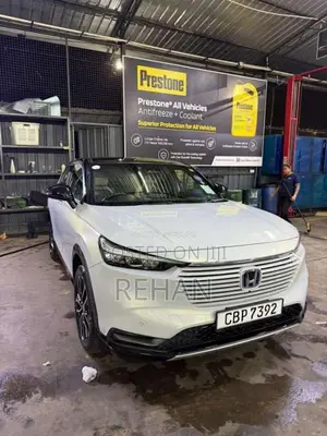 Honda Vezel Z Play 2024 SUV (Used)