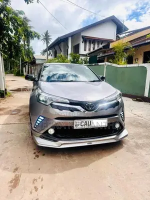 Toyota CHR 2017 SUV (Used)