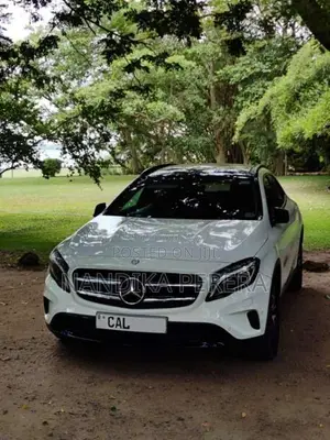 Mercedes-Benz GLA200 2015 SUV (Used)