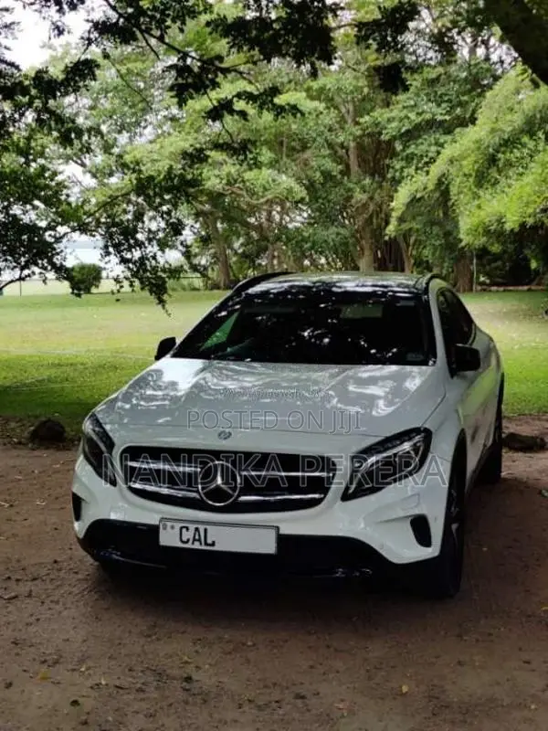 Mercedes-Benz GLA200 2015 SUV (Used)
