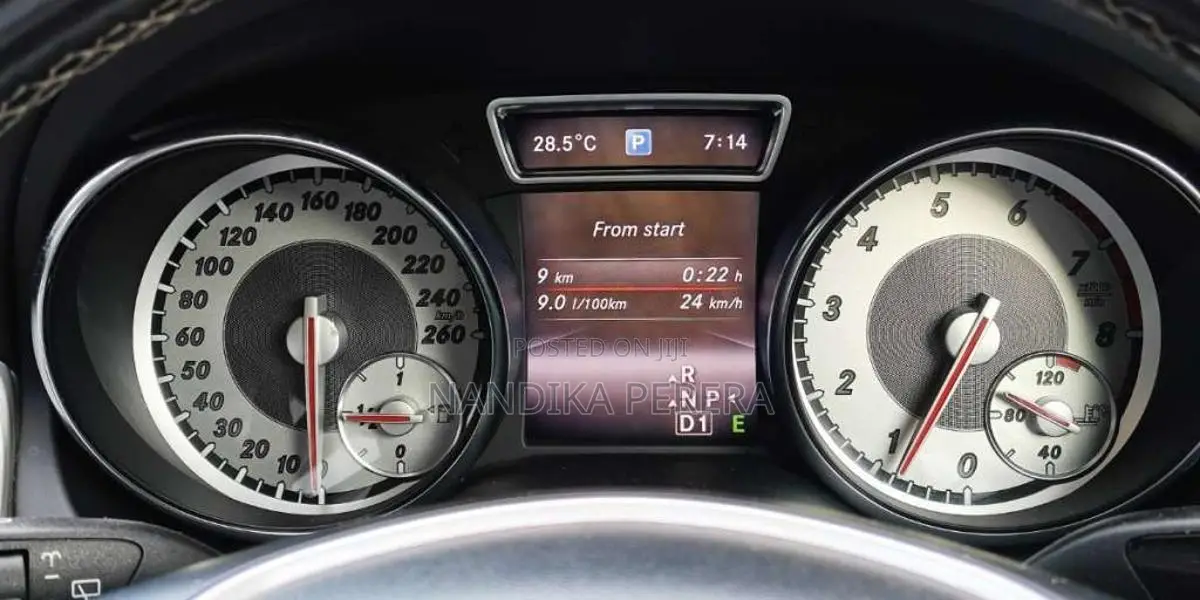 Mercedes-Benz GLA200 2015 SUV (Used)