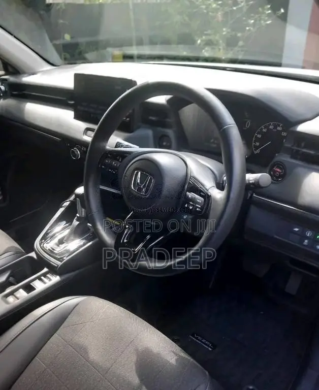 Honda Vezel Z 2023 SUV (Used)