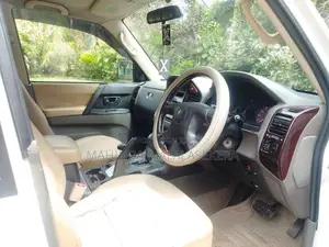 Mitsubishi Montero 2000 SUV (Used)