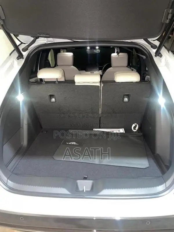 Honda Vezel Z Play 2025 SUV (Used)