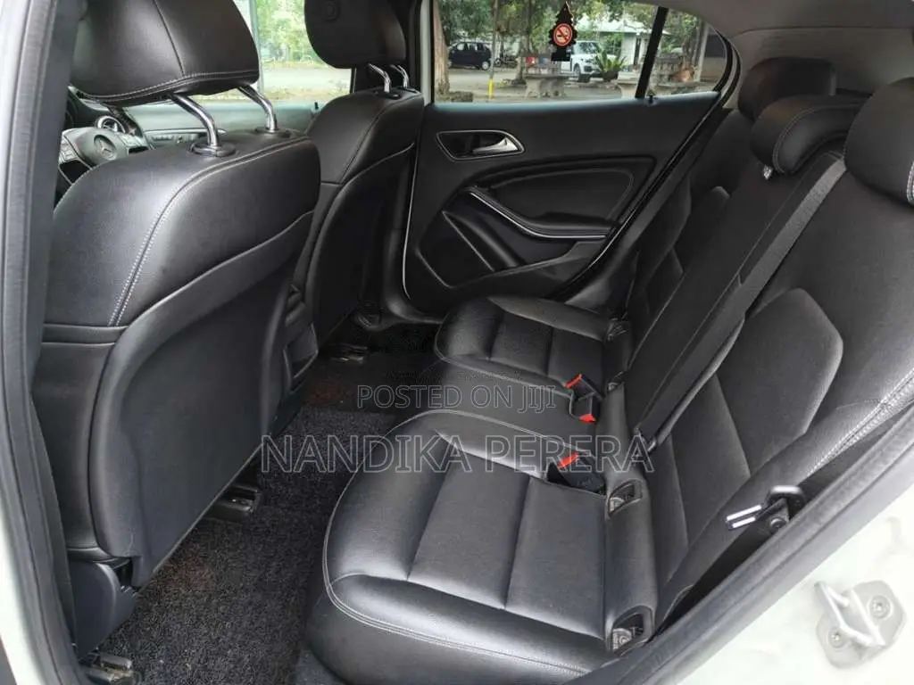 Mercedes-Benz GLA200 2015 SUV (Used)