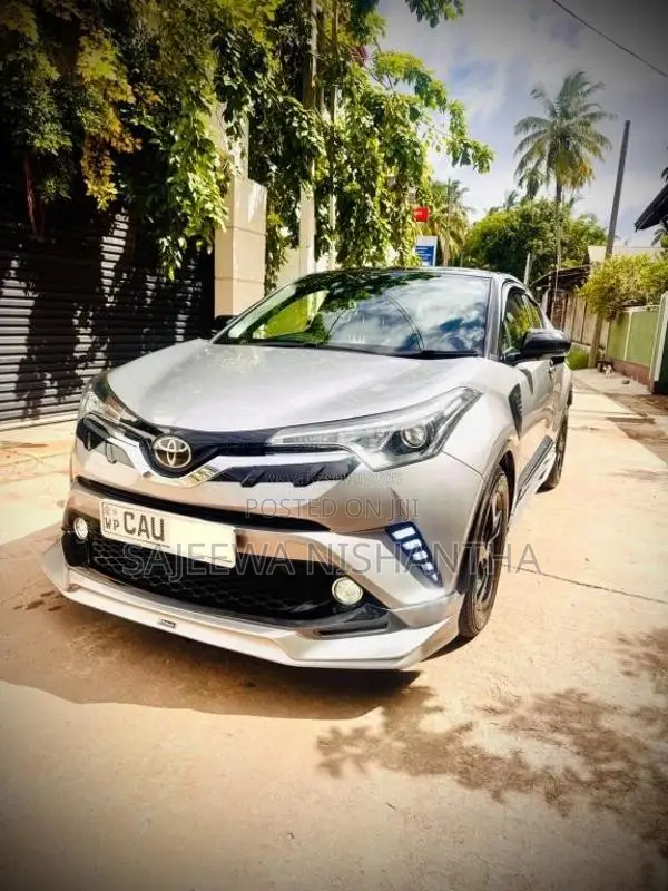 Toyota CHR 2017 SUV (Used)