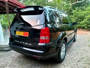 Micro Rexton 2011 SUV (Used)