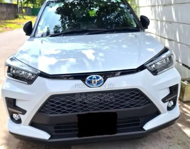 Toyota Raize Hybrid 2025 SUV Brand New