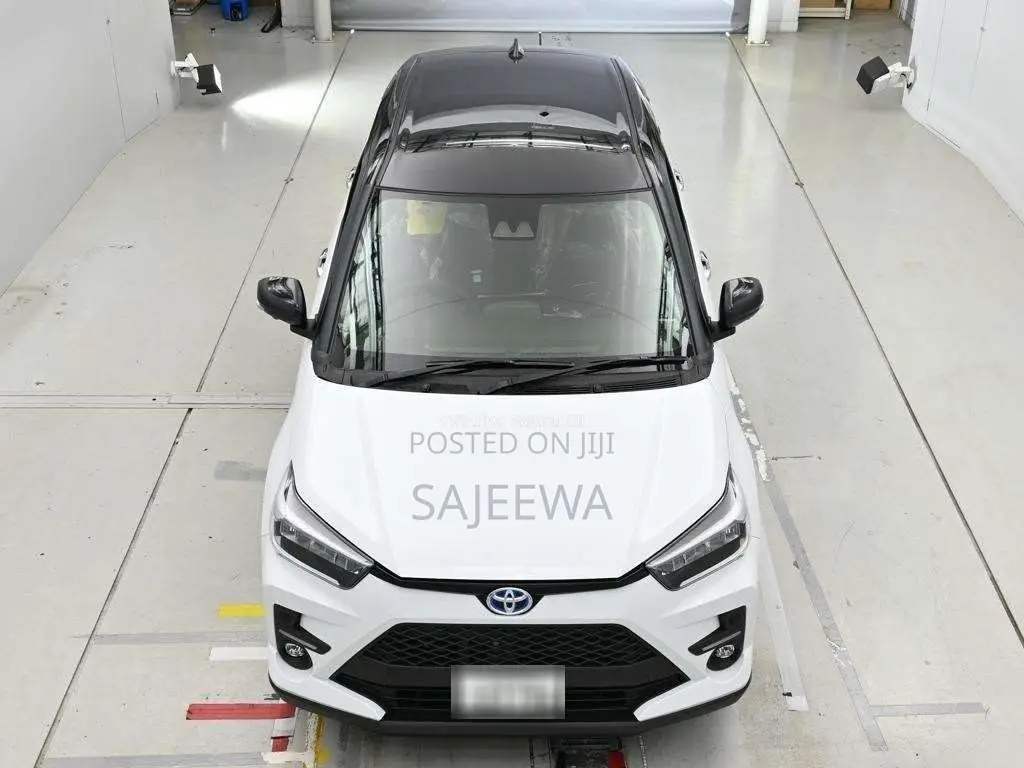 Toyota Raize Hybrid 2025 SUV Brand New