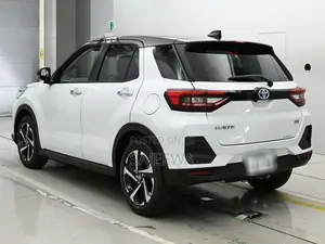 Toyota Raize Hybrid 2025 SUV Brand New