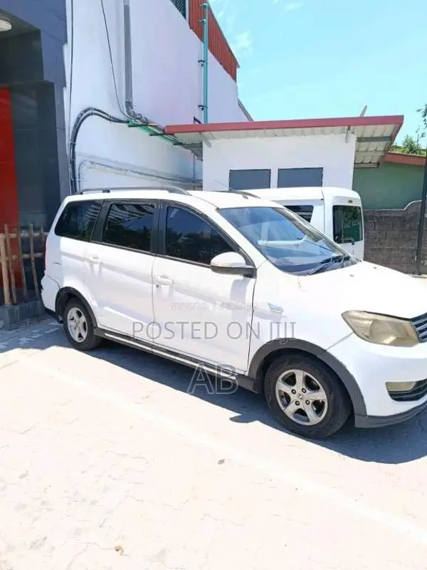 DFSK Glory 2016 SUV (Used)