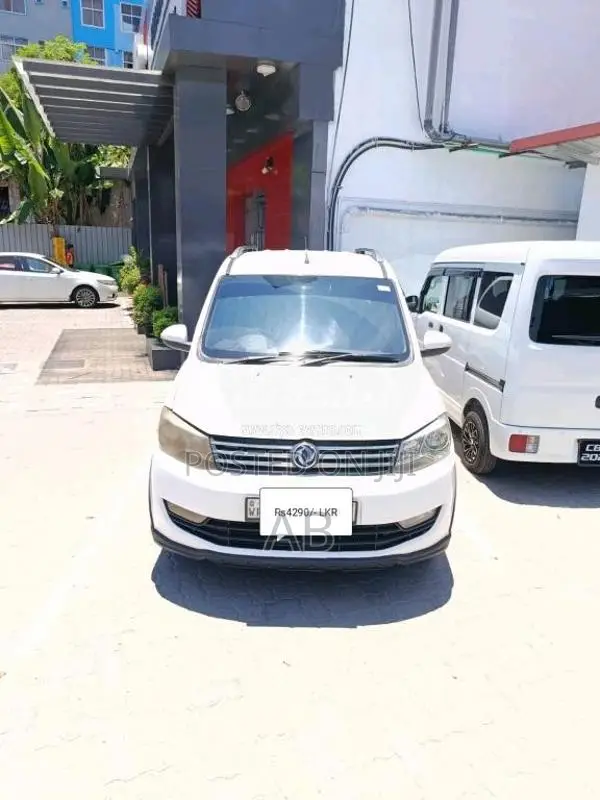DFSK Glory 2016 SUV (Used)
