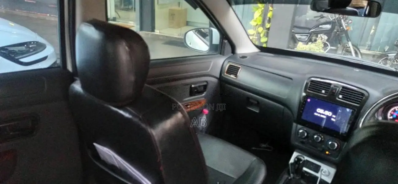 DFSK Glory 2016 SUV (Used)