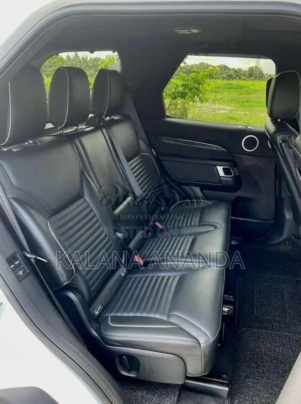 Land-Rover Discovery 5 HSE 2019 SUV (Used)