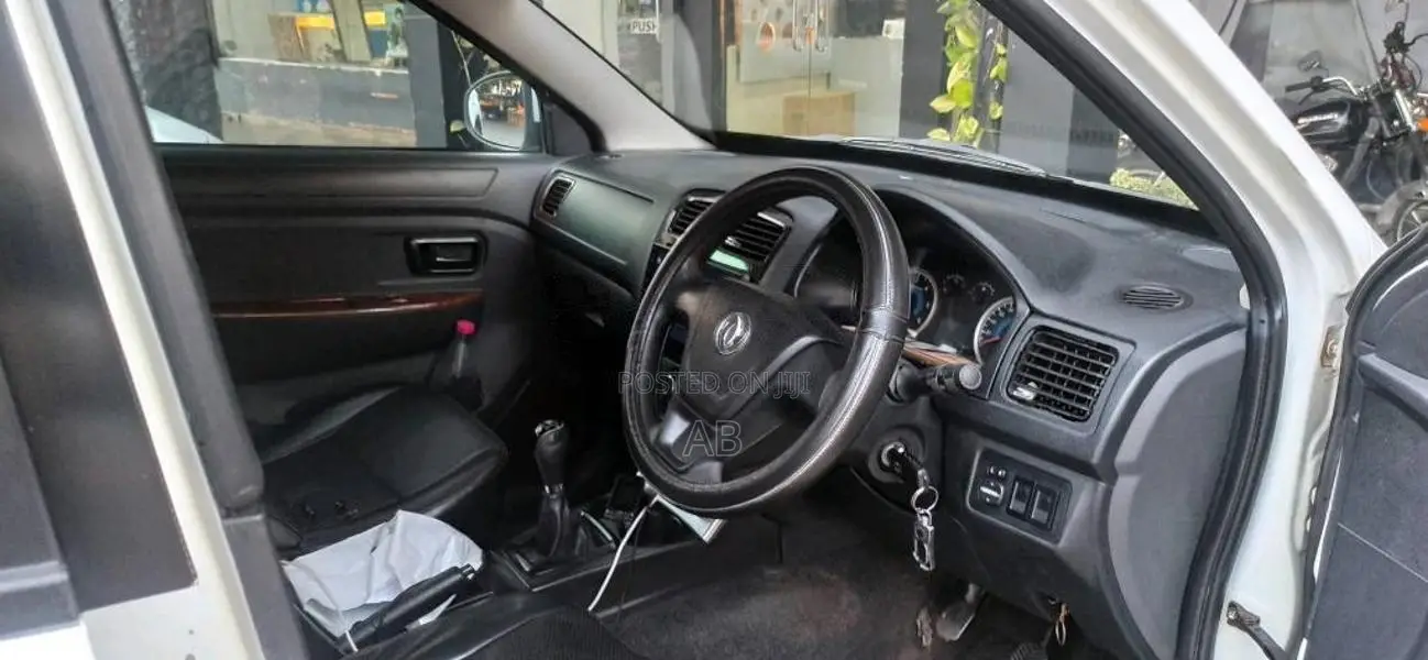 DFSK Glory 2016 SUV (Used)