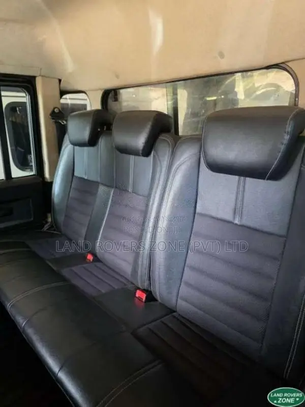 Land-Rover Defender 110 2002 SUV (Used)