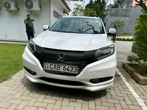 Honda Vezel 2014 SUV (Used)