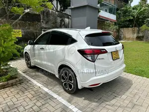 Honda Vezel 2014 SUV (Used)